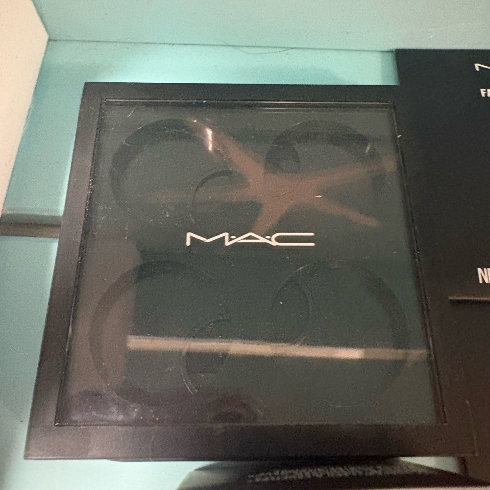 MAC eyeshadow bundle! - Picture 5 of 5